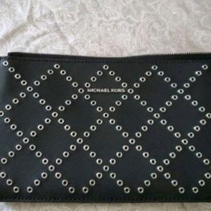 Michael kors wristlet